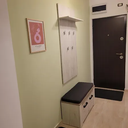 Ema's Spacious Studio Morarilor Apartment *